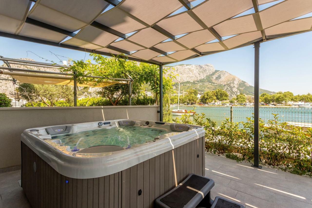 Luxury Apartment With Hot Tub Omis Exterior photo