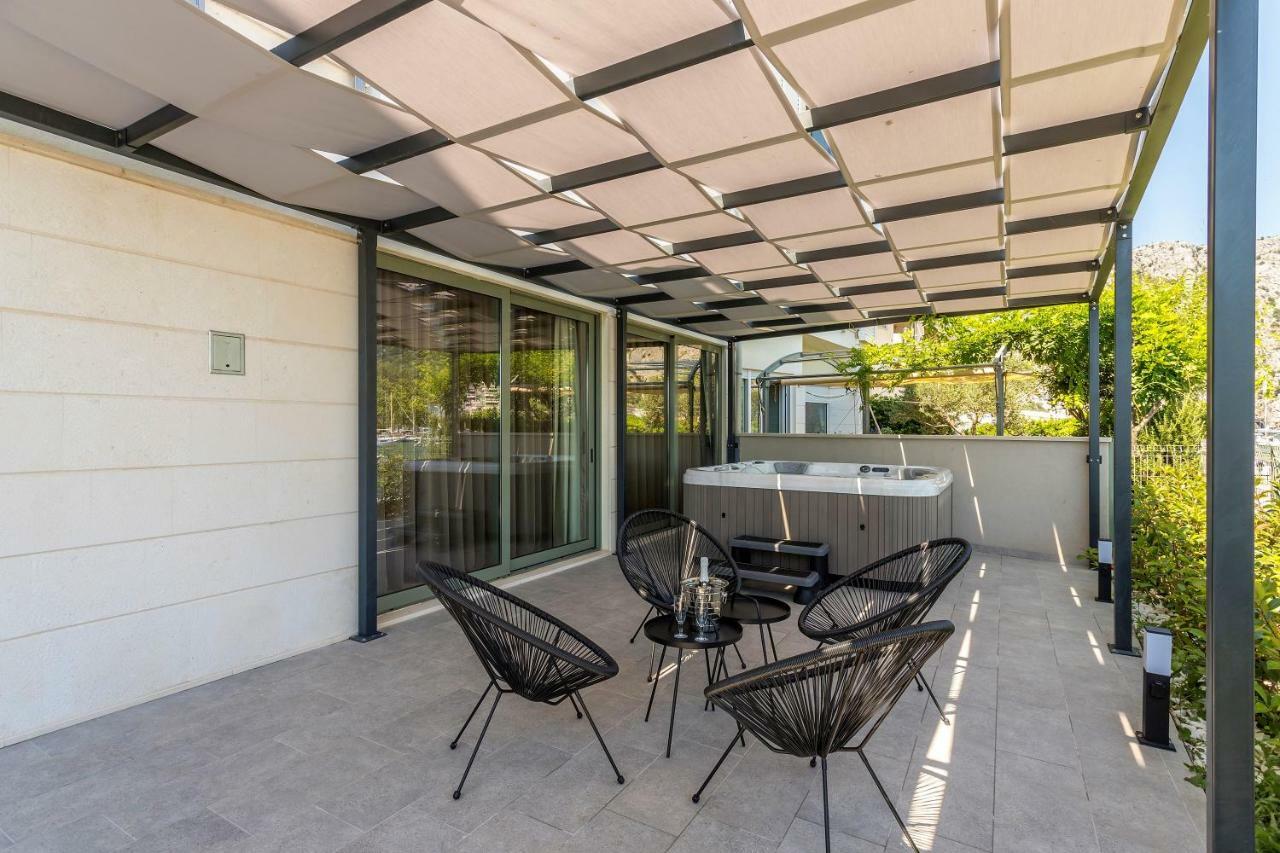 Luxury Apartment With Hot Tub Omis Exterior photo