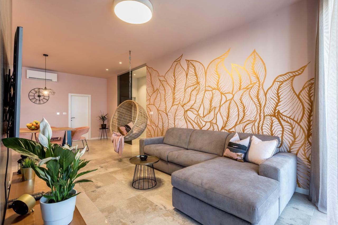 Luxury Apartment With Hot Tub Omis Exterior photo