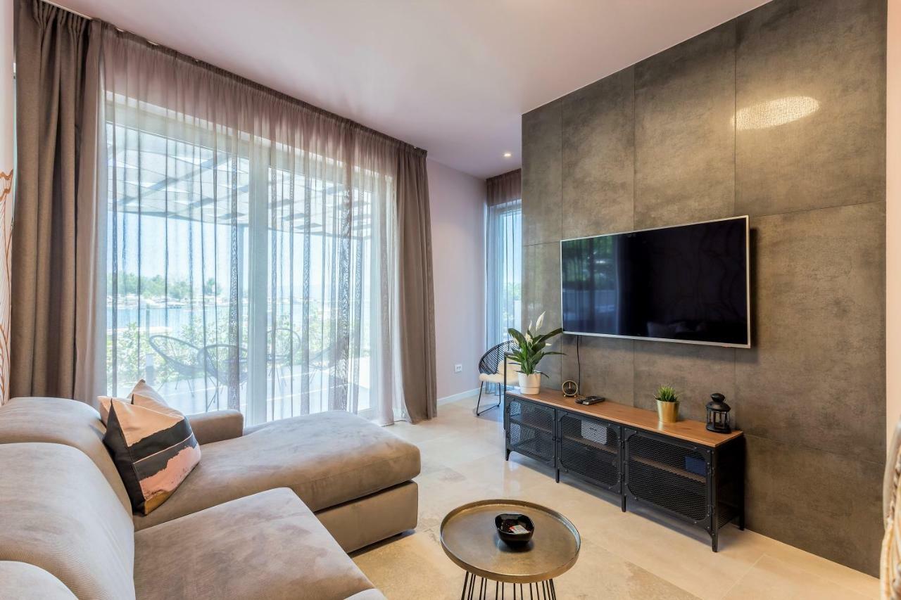 Luxury Apartment With Hot Tub Omis Exterior photo