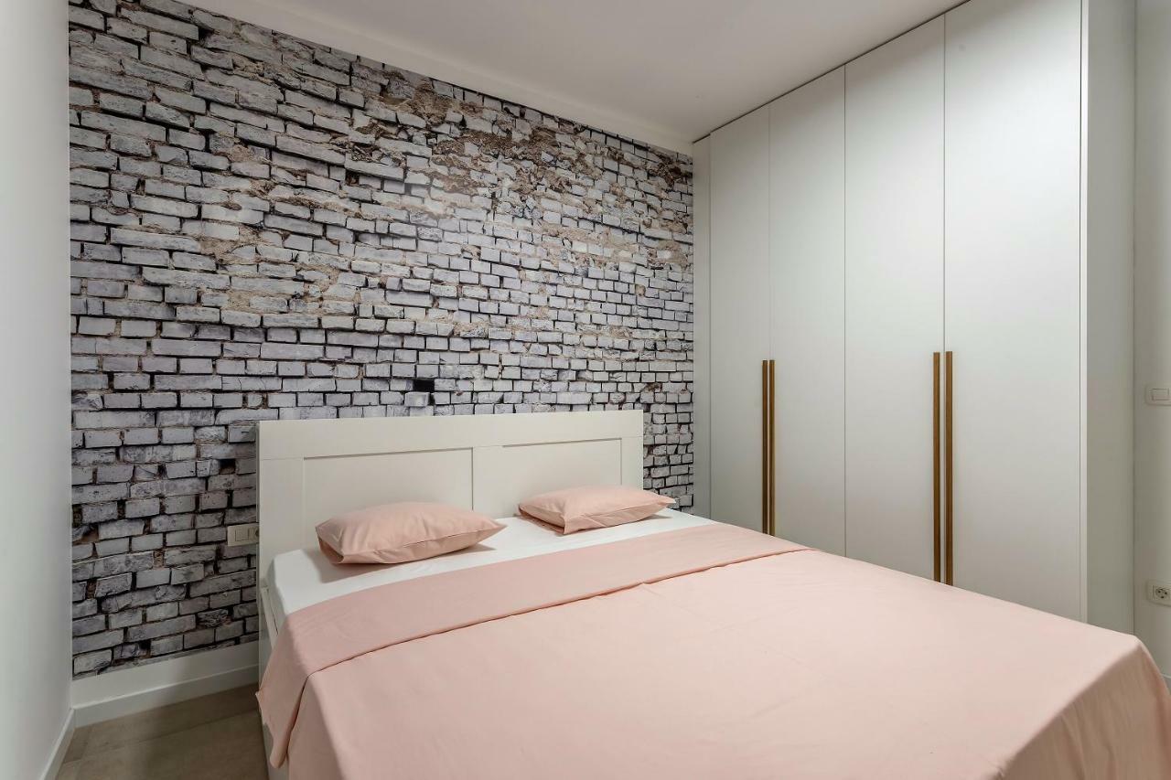 Luxury Apartment With Hot Tub Omis Exterior photo